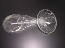 Internal/female condoms